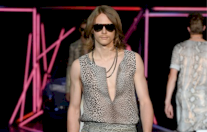 موضة نقوش الحيوانات تصل إلى الملابس الرجالية