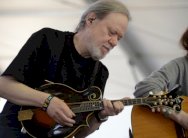 تعلم العزف يحمي من مخاطر الخرف