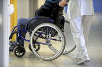 جراحة رائدة تعيد الأمل للمصابين بالشلل