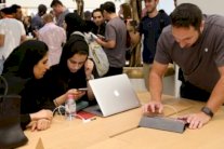 أبل تفتتح في الامارات اول متاجرها في الشرق الاوسط