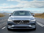 فولفو تطلق سيارة S90 بقيادة شبه ذاتية