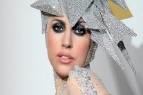غاغا تتهم هوامير الموسيقى بالعنصرية ضد النساء