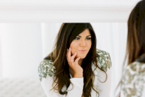 البرونزر وخافي سواد العينين أساس المكياج المثالي