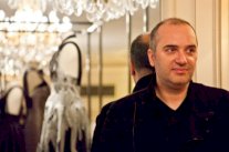 رحيل المصمم اللبناني العالمي باسيل سودا