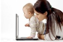 علماء أميركيون يحذرون من الطفولة الرقمية 