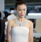 ريبيكا ليم تتألق ببريق شانيل