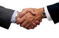 قوة المصافحة دليل على صحة القلب