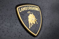 لامبورغيني تطلق قريبا أول سيارة رباعية الدفع