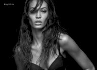 حملة ملابس داخلية من كالفن كلاين