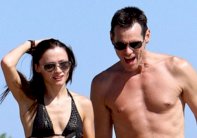 انتحار حبيبة النجم الكوميدي جيم كاري