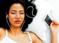 عشرة تطبيقات للمساعدة على الإسترخاء والنوم