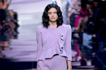 أسبوع الكوتور الباريسي.. تصميمات من عالم آخر