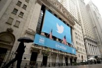 إصلاح تويتر: مغادرة 4 من كبار مديري الموقع