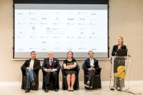 مجلس الموضة العربي ونادي دبي للسيدات يعلنان عن برنامج منح دراسية