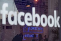 فيسبوك يبدأ استخدام تقنية تسمح لفاقدي البصر الاستمتاع بالصور