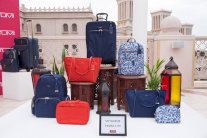 تومي تطلق تشكيلة حقائبها الجديدة لربيع 2016 وصيفه في الإمارات