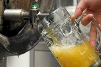 البيرة والنبيذ يحدان من خطر أمراض القلب بنسبة 20 %