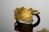 تشكيلة مجوهرات مميزة من إبداع علامة ليزا بلاك