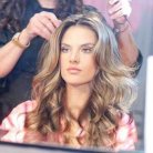 هكذا تحصلين على تسريحة الشعر المثالية لموسم الصيف الحالي