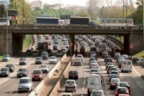 باريس تمنع السيارات القديمة من التجول في شوارعها