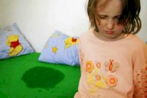 التبول اللاردي لدى الأطفال أسبابه وسبل علاجه