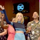 كارا ديليفن وكارلي كلوس تتألقان مع فيرساتشي