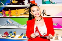 كاتي بيري تطلق أحذية جديدة بالتعاون مع Global Brands