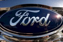 فورد تخضع لتهديد ترامب وتلغي معملها في المكسيك