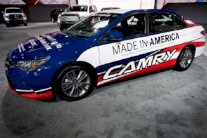 مصنعو السيارات يتنافسون لجذب المستهلكين الاميركيين