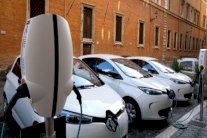 رينو تخطط لتقديم مزيد من السيارات الكهربائية