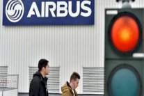 إيرباص تعلن ان الشرطة فتشت مكاتبها بالقرب من باريس