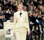 تشكيلات وأفكار متنوعة ضمن عروض أزياء الموضة بباريس