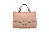 إيغنر تطلق تشكيلة حقائب جديدة لربيع وصيف 2017