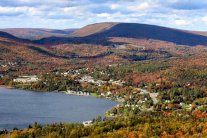 انتعاش السياحة في مدينة كندية على خلفية قرار ترامب