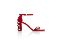 ستيوارت ويتزمان تطلق تشكيلة أحذية جديدة لربيع 2017