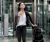 تومي تكشف عن حقائب Voyageur Leather النسائية