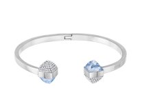 سواروفسكي تطلق تشكيلة تليق بالأم في عيدها