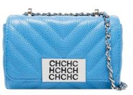 كارولينا هيريرا تطلق تشكيلة حقائب نسائية صغيرة الحجم