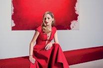 نجمات يتألقن بطلات من إبداع بول كا