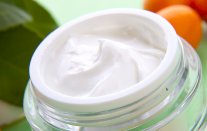 فرنسا : التحقيق في تداول مستحضرات تجميل مضرة بالصحة