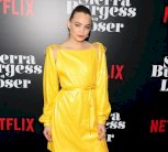 كريستين فروسيت تتألق بفستان أصفر من توقيع كالفن كلاين