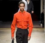 أزياء أسبوع ميلانو للموضة تخص الرجل بطلات منوعة