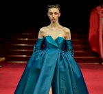 أفكار وصيحات جمالية في عروض الأزياء الراقية بباريس