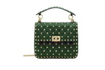 فالنتينو تطلق نسخة محدودة من تشكيلة حقائب ملونة جديدة