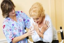 النساء يتفوقن على الرجال في ظهور أعراض الألزهايمر