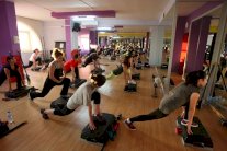 الموسيقى خلال الرياضة تخفف من الشعور بالألم