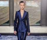 جابرييلا هيرست .. قوة نسائية جامحة في عالم تصميم الأزياء