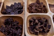 الشوكولاته الداكنة أفضل للصحة من هذه الأوجه !