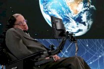 دعوة المسافرين عبر الزمن لحضور قداس تأبين هوكينغ