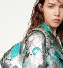 مجموعة مايكل كورس بطبعات صيفية مميزة